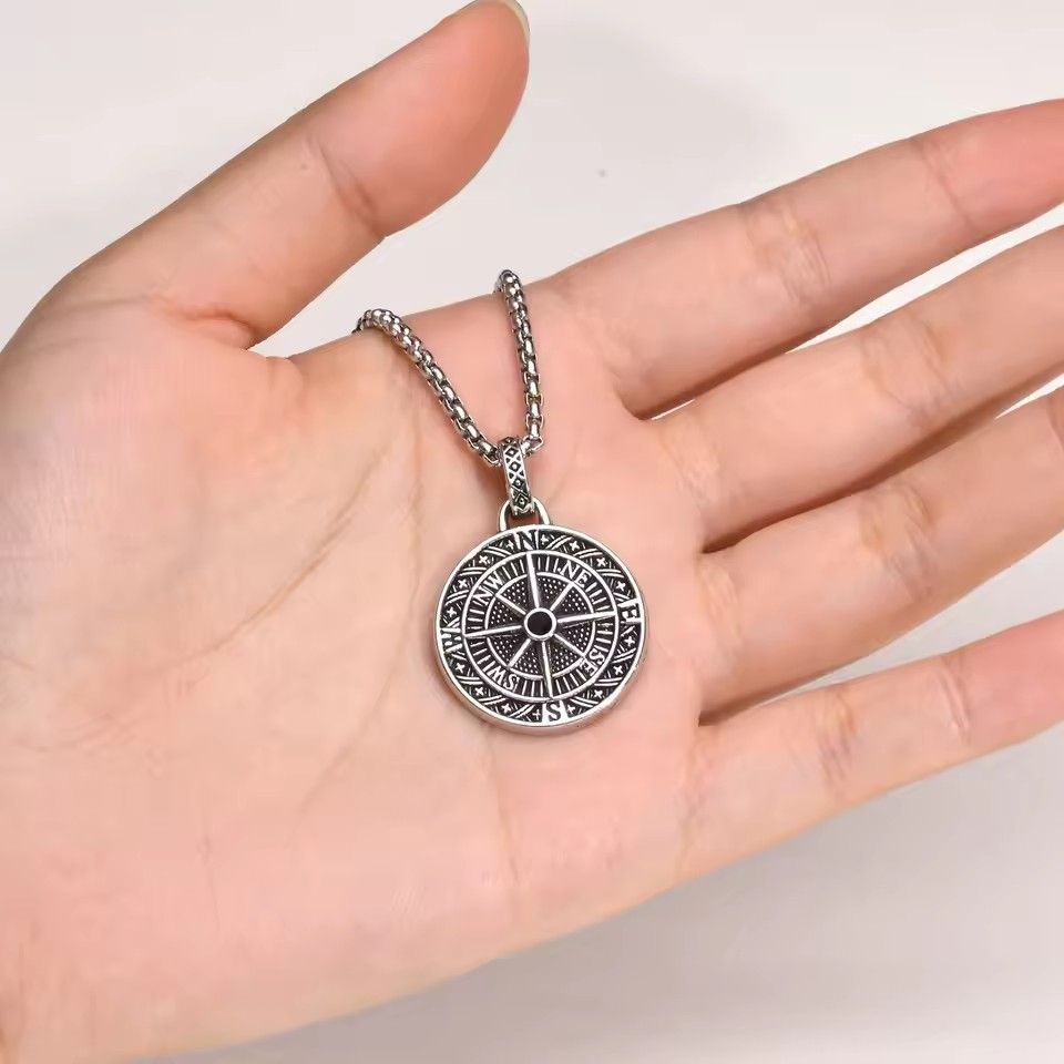 Quality Fashionable Medal Necklace Pendant Pirate Ship Compass Personality Men\'s Necklace Pendant Hip Hop Jewelry Trend Jewelry
