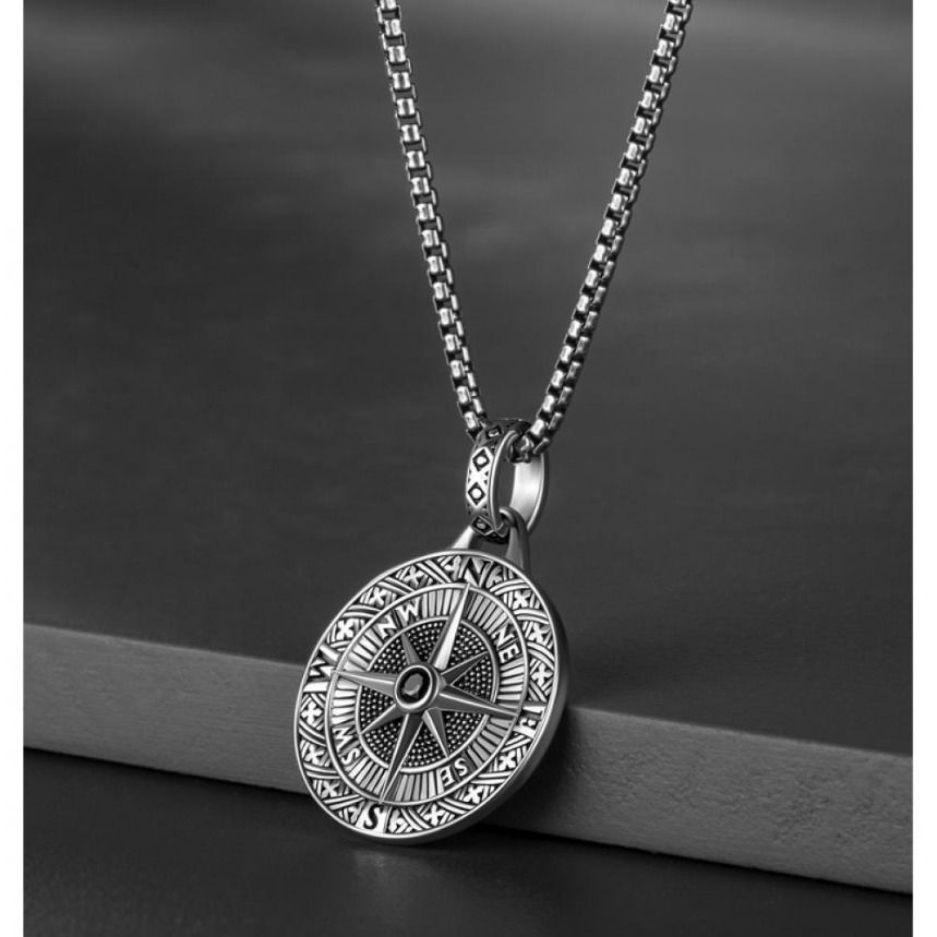 Quality Fashionable Medal Necklace Pendant Pirate Ship Compass Personality Men\'s Necklace Pendant Hip Hop Jewelry Trend Jewelry