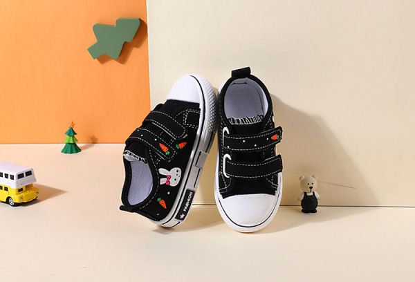 New Children Canvas Board Shoes Kids Loafers for Girls Boys Sport Running Trainers Fashion Breathable Baby Canvas Sneakers Flats