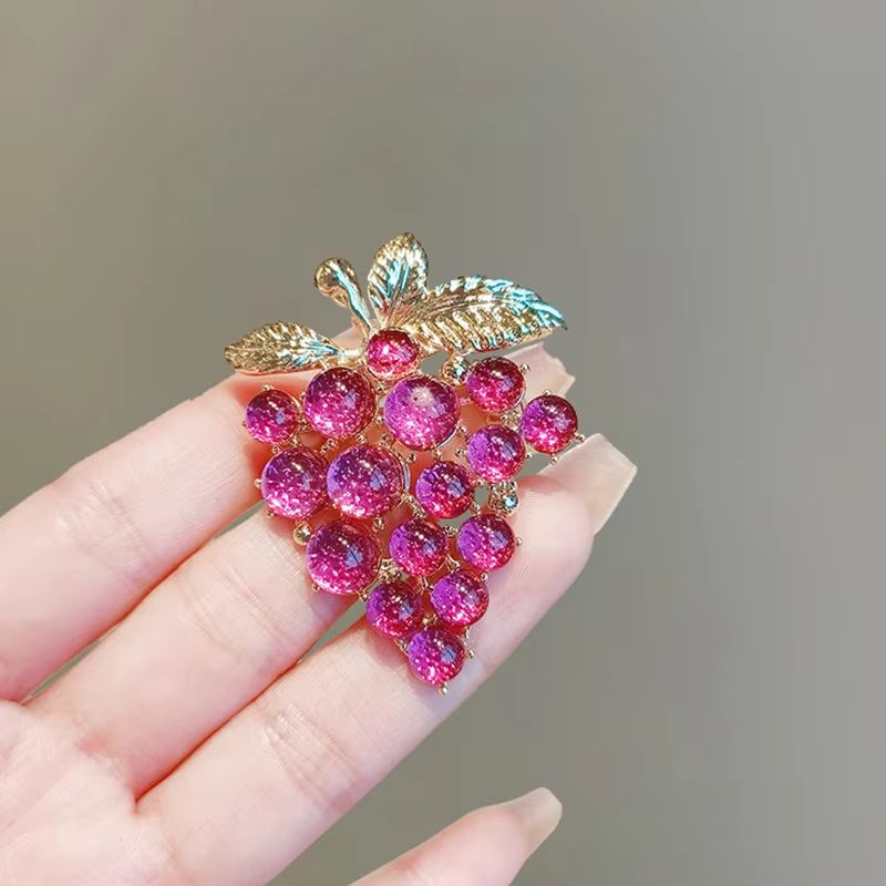 Fashion Purple Crystal Grape Skewers Brooch For Women Unisex Luxury Alloy Fruit Brooch Decoration Pin Casual Office Banquet Gift