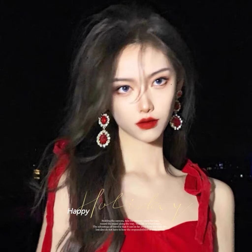 Luxurious Retro Palace Style Red Zircon Earrings Sparkling High-end Bridal Jewelry Suitable for Wedding Parties