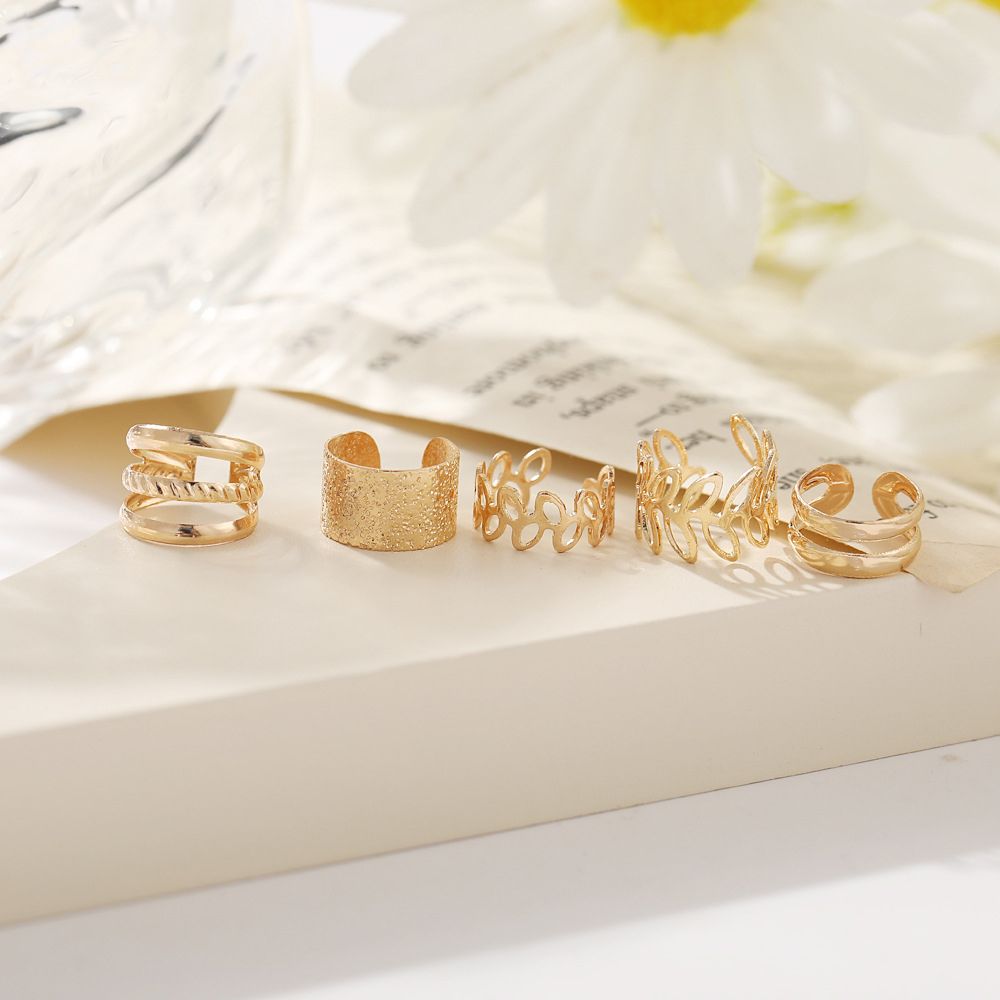 Creative simple no piercing ear bone clip 5-piece personalized gold leaf hollow-out multi-layer earrings C-shaped ear clip has layers