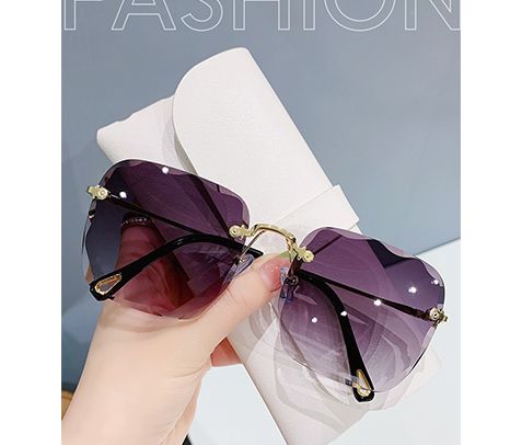 Clearance Sale  sunglasses with a box New frameless cut edge square sunglasses female Korean network red round face slimming anti-UV