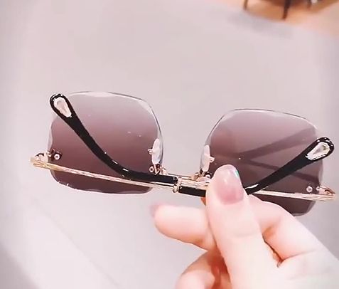 Clearance Sale  sunglasses with a box New frameless cut edge square sunglasses female Korean network red round face slimming anti-UV