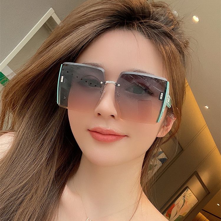 High end square frameless cut edge sunglasses with a unique and trendy style, cool sunglasses for women with big faces, slimming fashion glasses, sunscreen glasses
