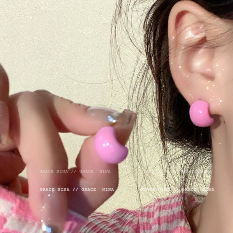 Colorful candy bean earrings for women, simple and versatile temperament, dopamine earrings, light luxury, niche internet celebrity earrings