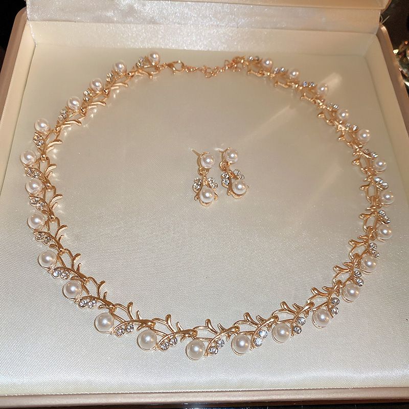 Clearance Sale Vintage pearl necklace, French style light luxury high-end sweater chain, versatile and niche temperament accessory Necklace Earring Set