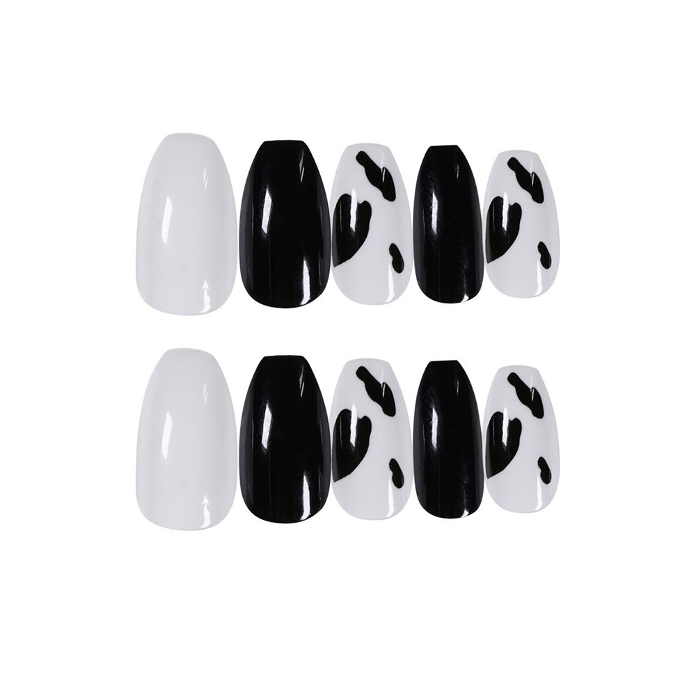 Wear nail black and white cow block cartoon children's fun fake nail nail sticker Nail nail sticker Wear nail removable nail sticker product can be reused