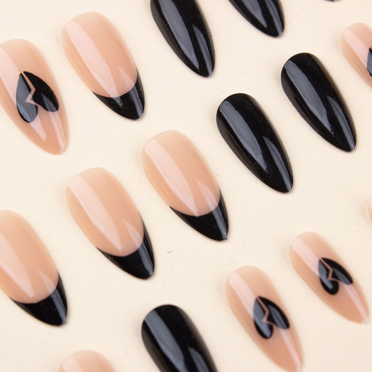 Valentine's Day nail art with French temperament, black heart-shaped French high-end peach heart nail stickers, finished nail art, 24 piece box, armored sheet