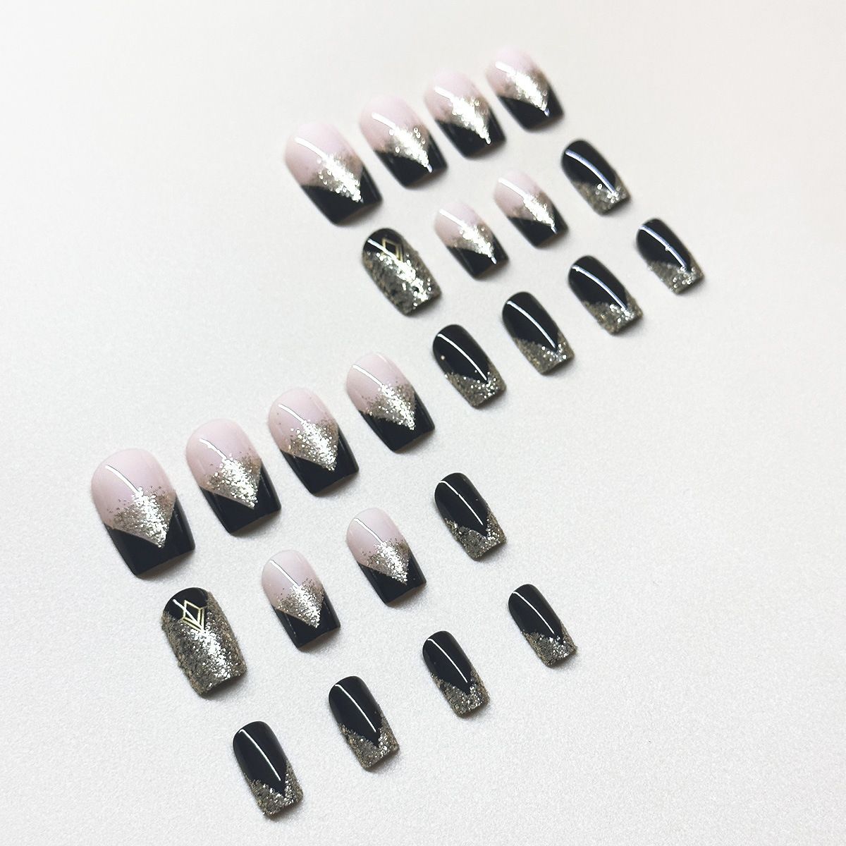 24 pieces per box European and American medium to long European square glitter powder explosion, sweet and cool French nail art, spicy girls shine, Instagram style spicy girls fake nail art pieces