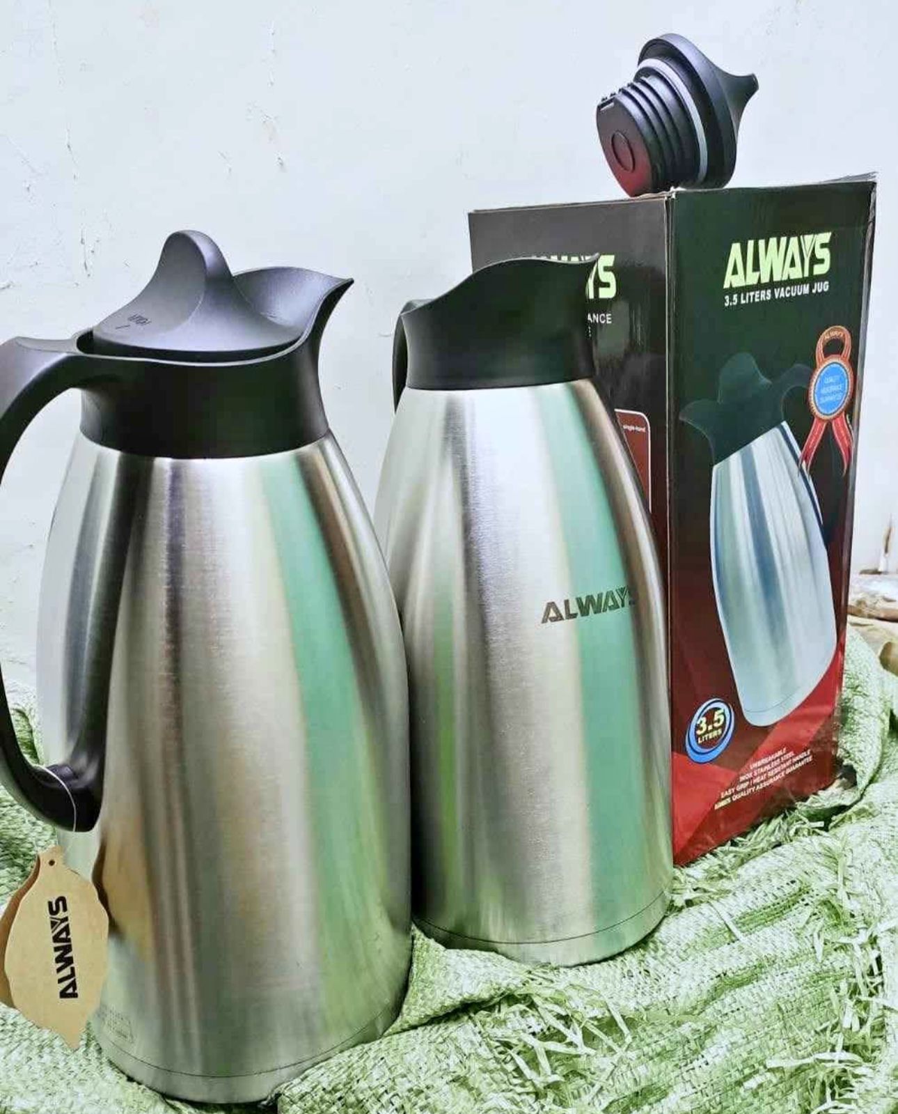 🔥 NEW ARRIVAL ALERT! SUNDABEST Premium Stainless Steel Vacuum Jug 💧☕ – 2L | 2.5L | 3L 🔥✨ Elegant. Durable. Keeps Drinks Hot or Cold for Hours! ✨Perfect for Home, Office & Travel Use 🚗🏠💼