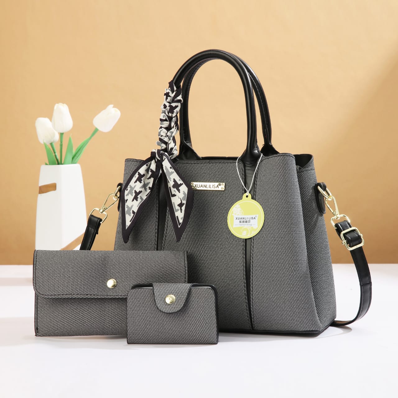 New in, 3 in1pc Classy tote women handbag