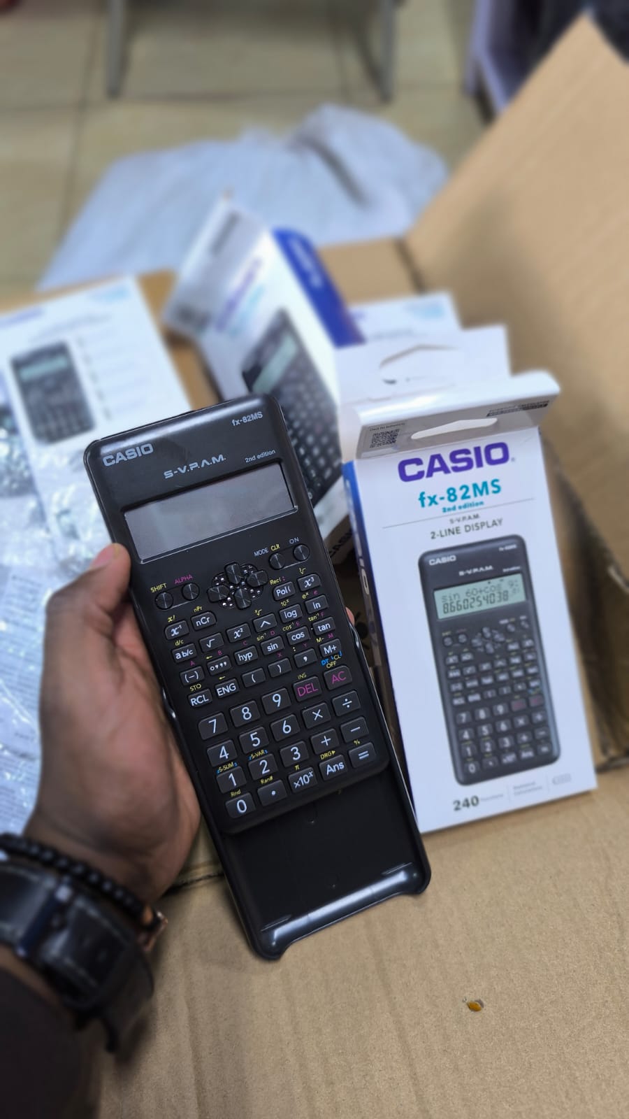 Original Discounted Casioó FX-82MS Scientific Calculator – Multi-Function Non-Programmable School Calculator for Students, Mathematics, Physics, Engineering, College & Exam Use.