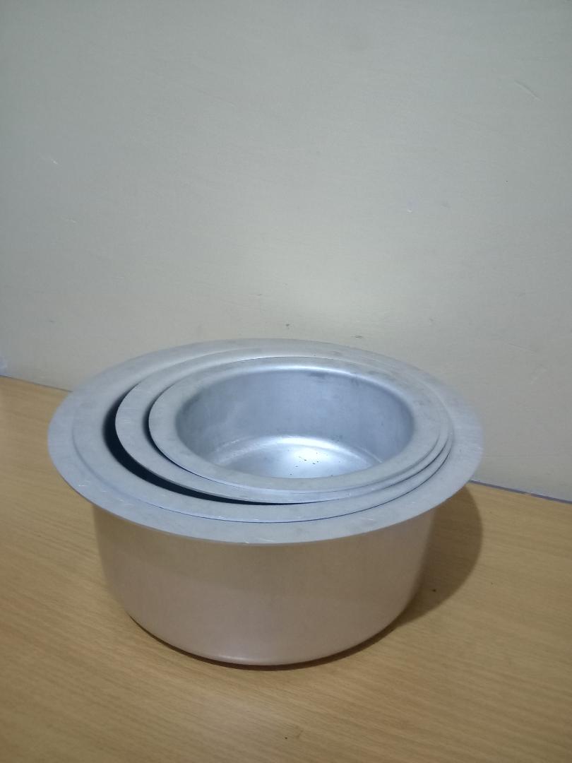 alminium  kaluworks  sufurias .easy to clean ..heavy duty quality