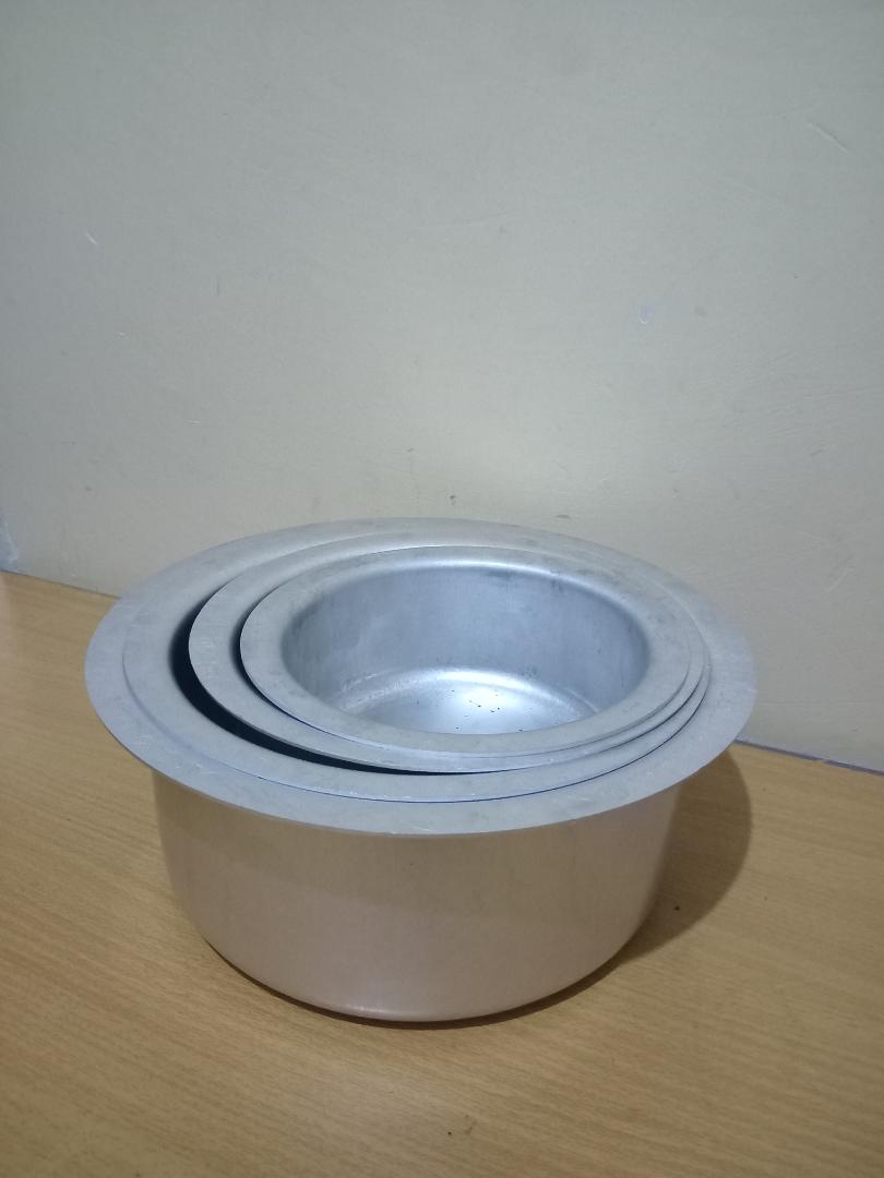 alminium  kaluworks  sufurias .easy to clean ..heavy duty quality