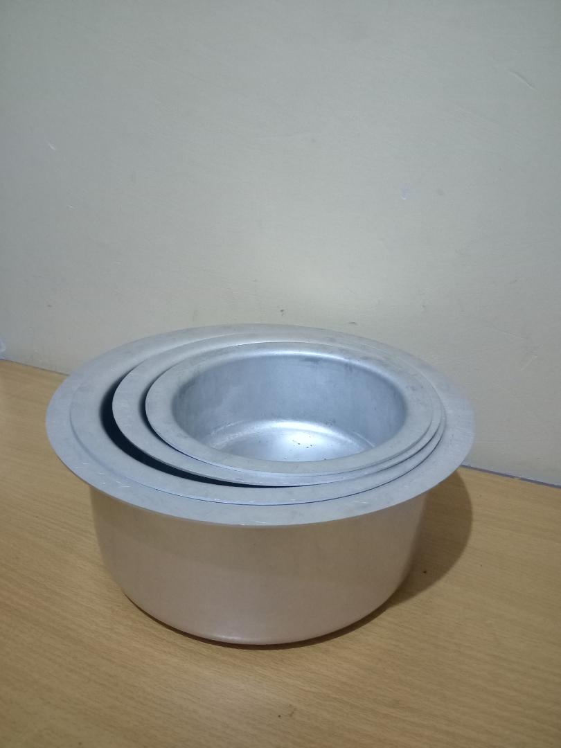 alminium  kaluworks  sufurias .easy to clean ..heavy duty quality