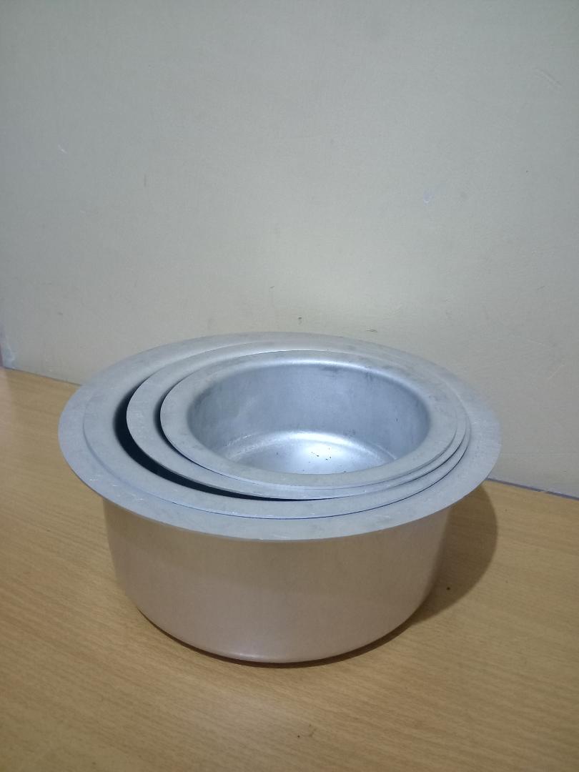 alminium  kaluworks  sufurias .easy to clean ..heavy duty quality