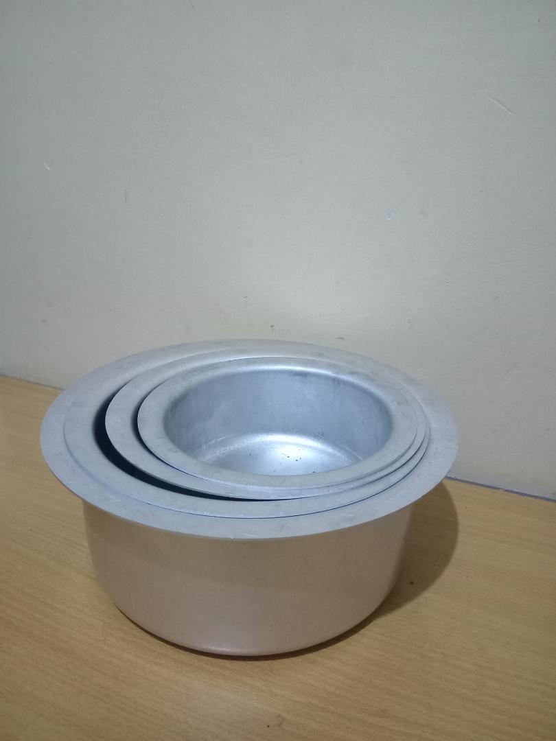 alminium  kaluworks  sufurias .easy to clean ..heavy duty quality