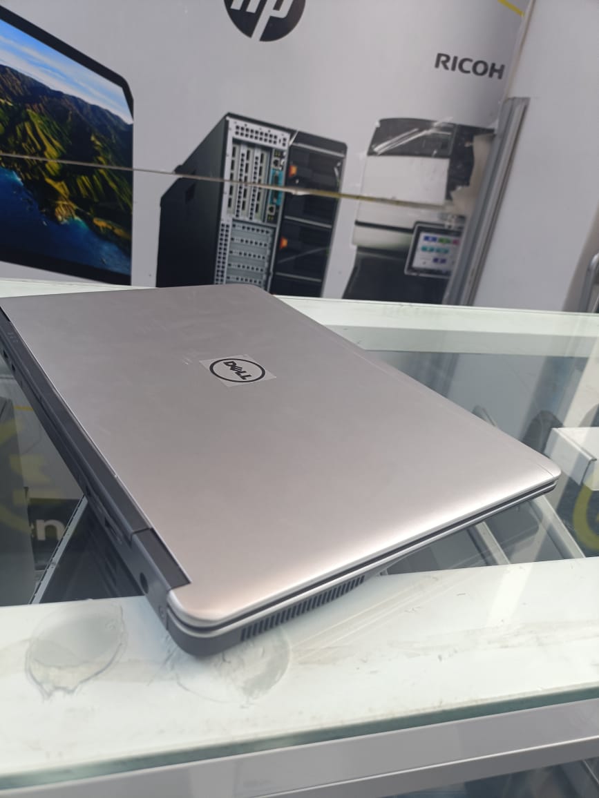 INNOVATIVE DELL LATITUDE 7440 INTEL CORE I5 8GB RAM MEMORY 256GB SSD 14INCHES SILVER COLOR EASILY PORTABLE