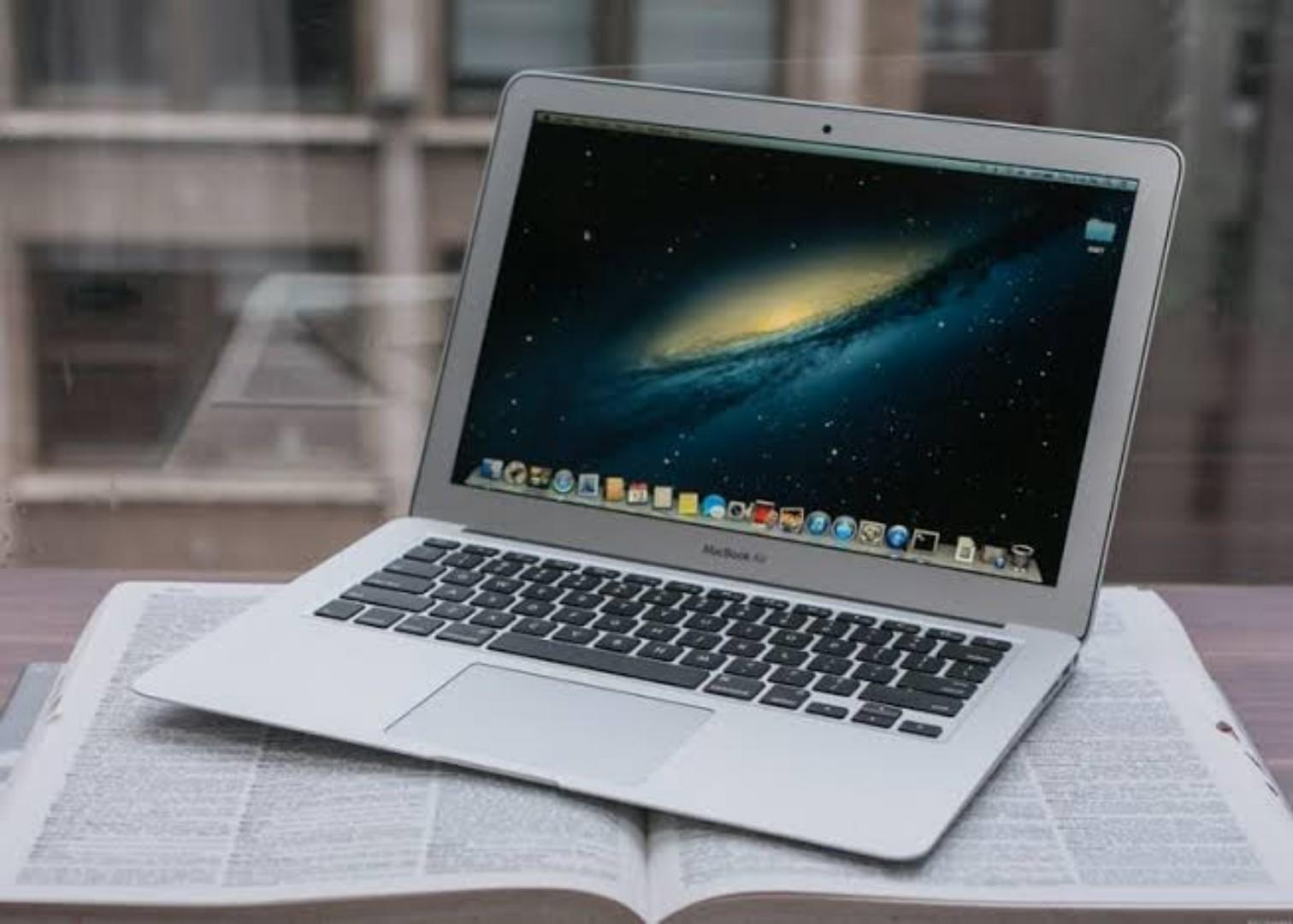 lowest priced laptop MacBook Air mid 2013 coi7 with 8gb ram memory 256gb ssd with Mac os