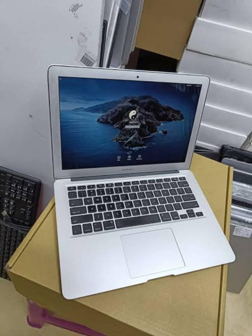lowest priced laptop MacBook Air mid 2013 coi7 with 8gb ram memory 256gb ssd with Mac os