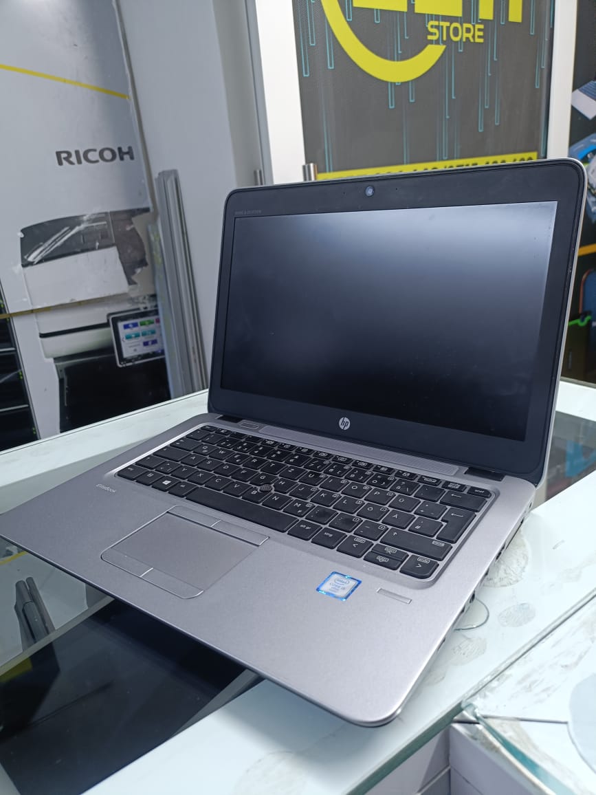 HP EliteBook 820 G3 | Core i5 6th Gen | 8GB RAM | 256GB SSD | Ultra-Slim Business Laptop – Reliable, Portable, and Powerful for Professionals
enjoy seamless multitasking and quick data access