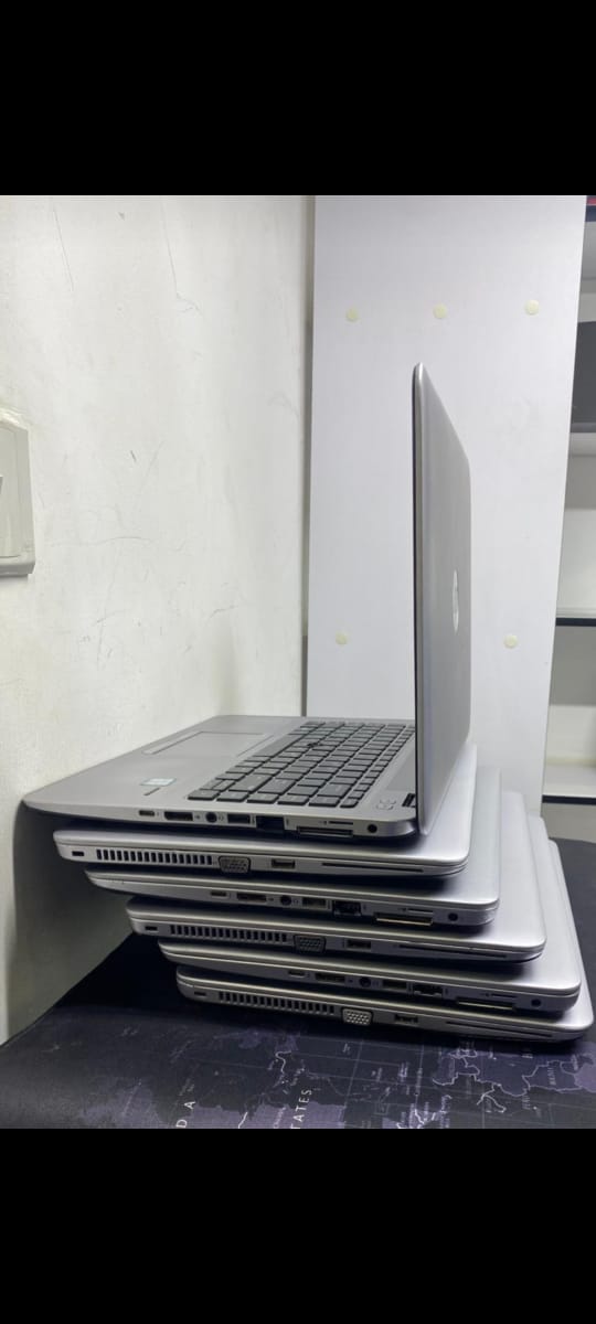 HP EliteBook 820 G3 | Core i5 6th Gen | 8GB RAM | 256GB SSD | Ultra-Slim Business Laptop – Reliable, Portable, and Powerful for Professionals
enjoy seamless multitasking and quick data access
