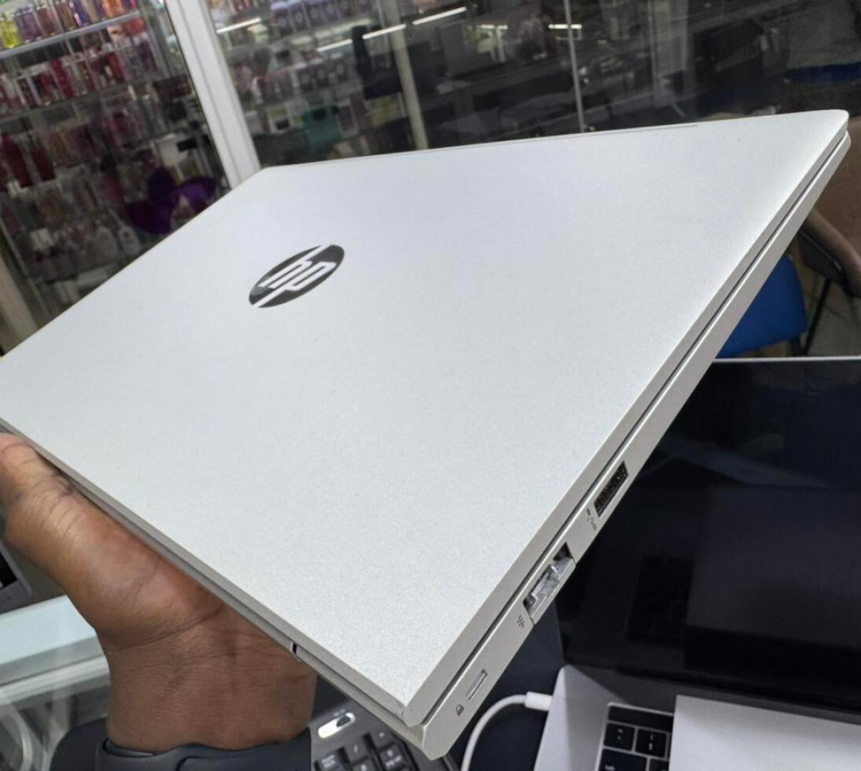 Refurbished Hp probook 445g7 AMD ryzen 3 8gb ram memory 256gb ssd silver color 14inches