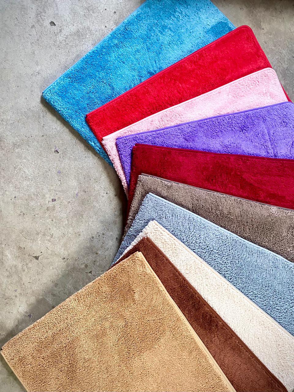 Heavy non Slip Absorbent Soft luxurious carpet for sitting room size 5*8