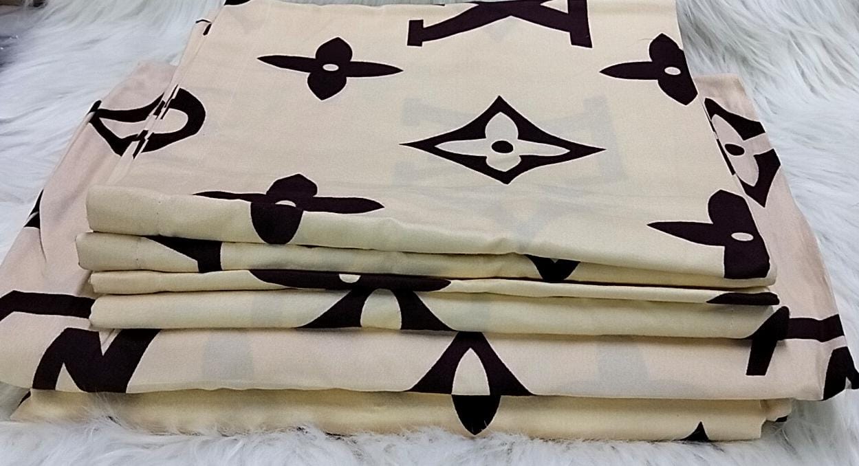 6 pc Bedsheets, provides luxurious comfort for your bed. Made with 100% cotton, it includes 2 bedsheets, 4 pillow cases, and is available in a size of 6by6