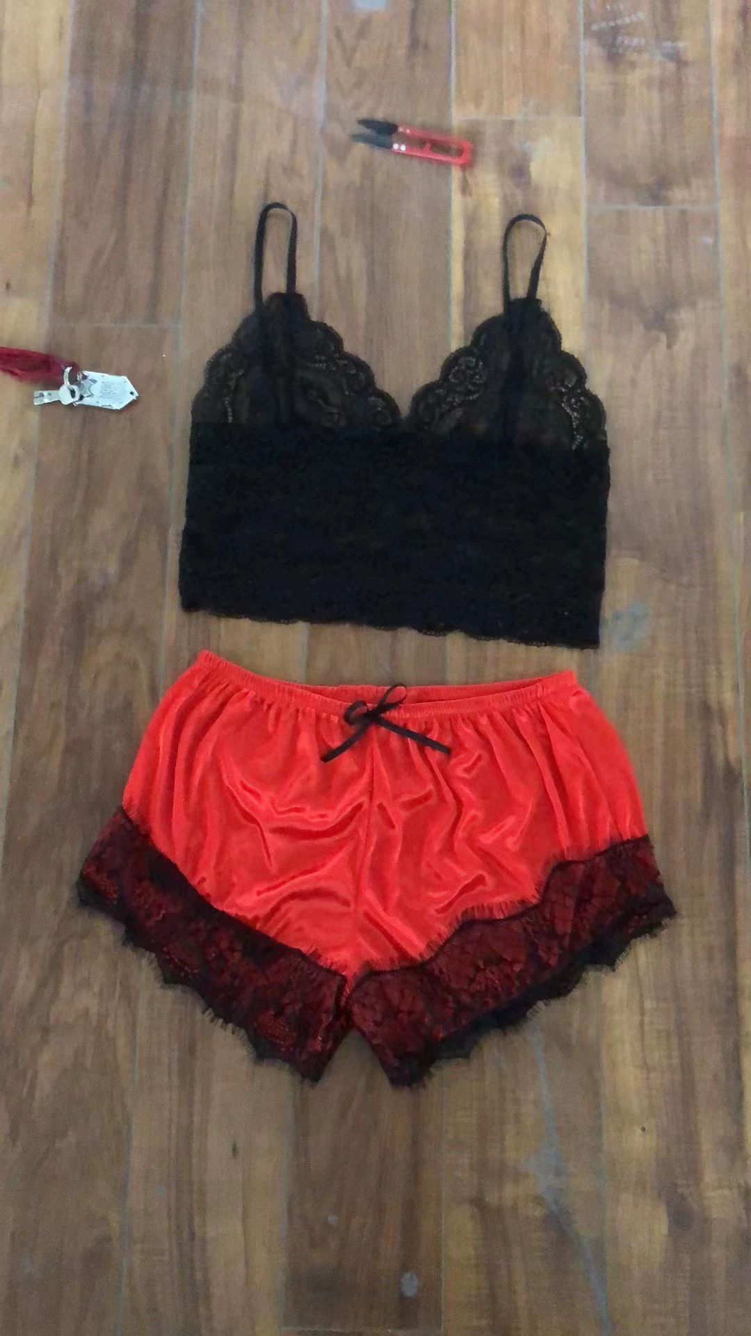 Womens Sexy Lace Sleepwear Lace Nachtkleding Lingerie Sleeveless V-Neck Babydoll Pajamas Set Lingerie Tops Shorts Set Nightwear