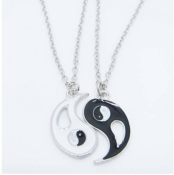 2pcs Black White Best Friends Couples Lover Necklaces XL4