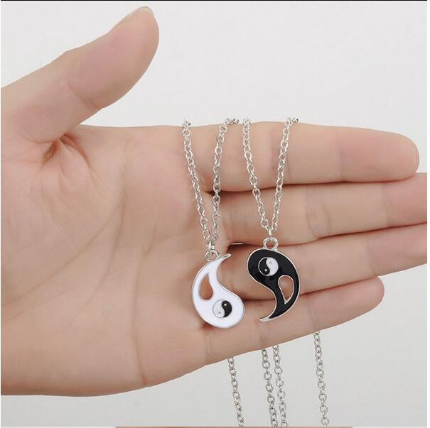 2pcs Black White Best Friends Couples Lover Necklaces XL4