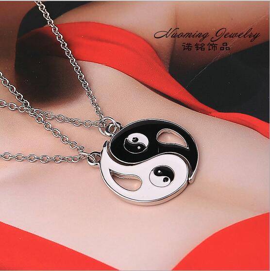 2pcs Black White Best Friends Couples Lover Necklaces XL4