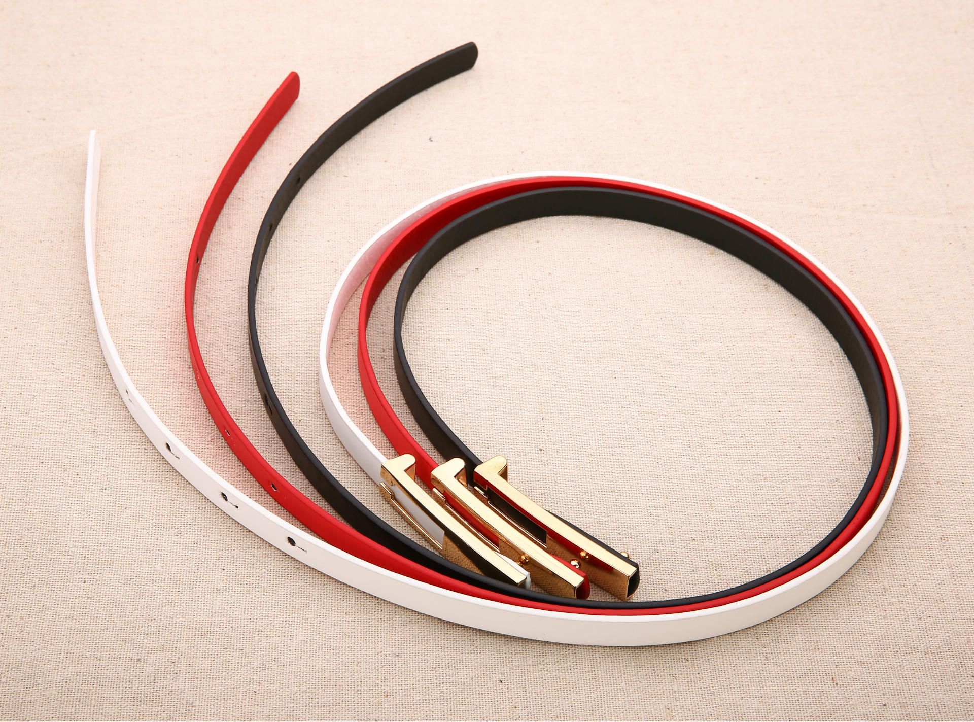 Metal Buckle Thin Belt Fashion Wild Women Leather Belt Black White Red Straps Waistband Female Dress Accessories &