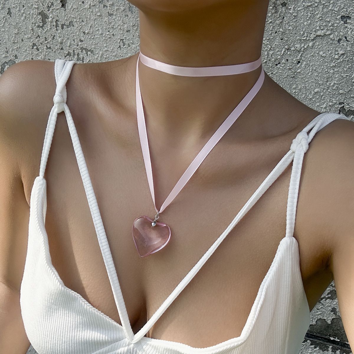 Goth Black Velvet Big Heart Pendant Choker Necklace for Women Elegant Weave Knotted Bowknot Adjustable Chain New Year Jewelry