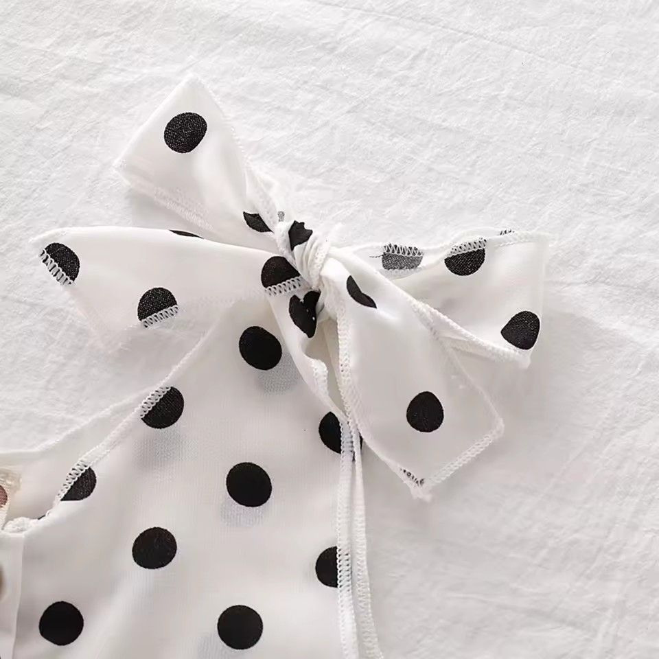 1pc Girls' Summer Strap Pants Baby Strap New Fashionable jumpsuit Korean version wide children's cropped pants super cute