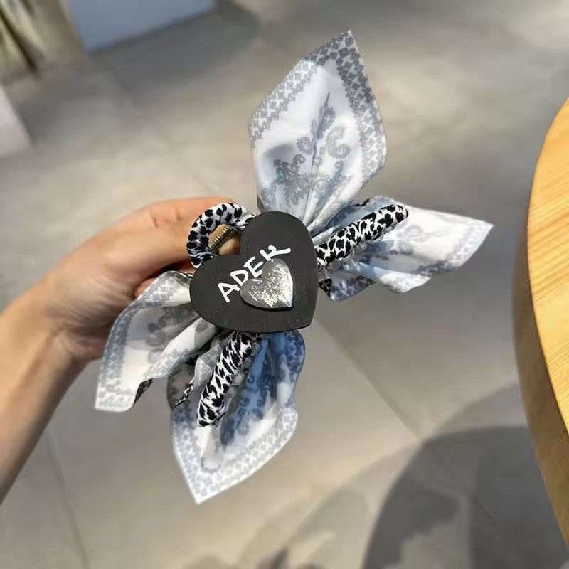 1PC Double-sided cashew flower love grabbing clip, bow hair clip, summer vacation shark clip, fashionable ponytail clip