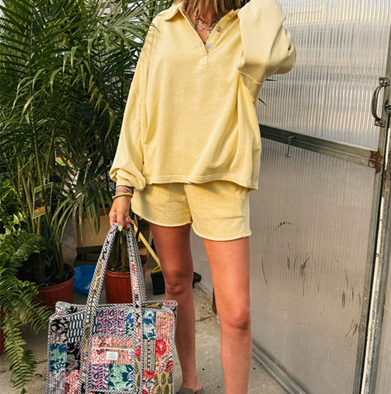 1 Set of solid color loose sports style women's hoodie shorts two-piece set for women