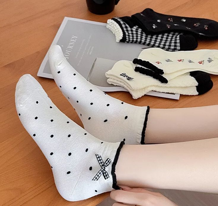5 Pairs of Knitted Socks with Flower Edge and Butterfly Knot for Women, Sweet Style Fashionable Summer Sweat Absorbent