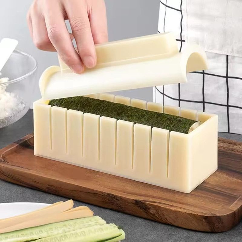 3PCS Sushi Maker Equipment Kit Plastic Kimbap Sushi Rolls Mold Round Square Heart-shaped Sushi Making Tools Cake Roll Mold