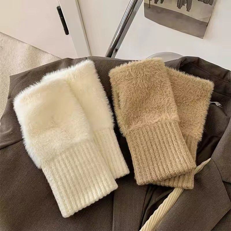 New Mink Fleece Half Finger Gloves for Women's Soft Winter Warmth Luxury Solid Color Plush Knitted Fingerless Gloves