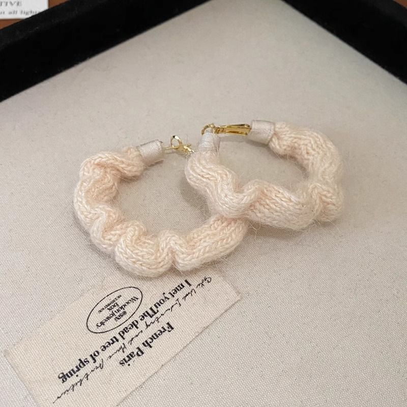 Autumn and Winter Knitted Yarn Earrings, Retro Earrings, Women's High-end Feeling Earrings, Handmade Women's Jewelry Earrings