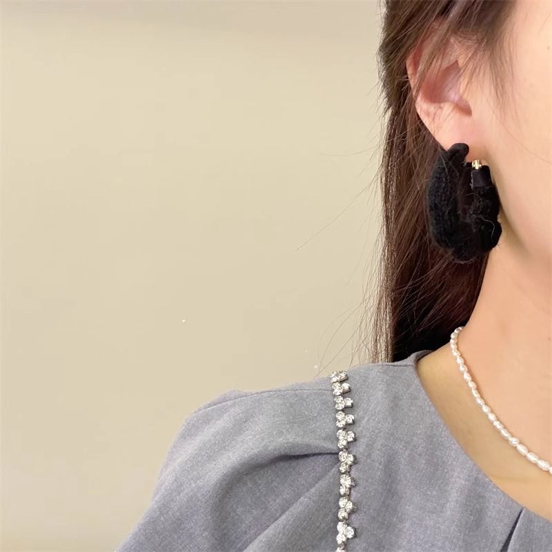 Autumn and Winter Knitted Yarn Earrings, Retro Earrings, Women's High-end Feeling Earrings, Handmade Women's Jewelry Earrings