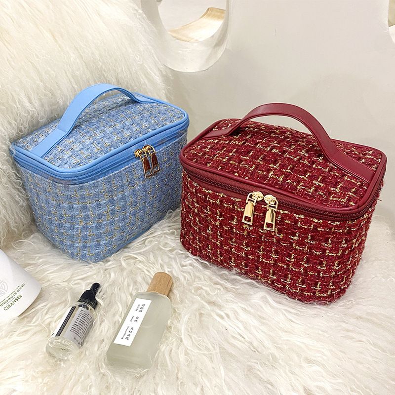 Fashion Small Fragrance Cosmetic Bag Female Large Capacity Portable Ins High Value New Travel Cosmetics Washing Storage Bag Bag