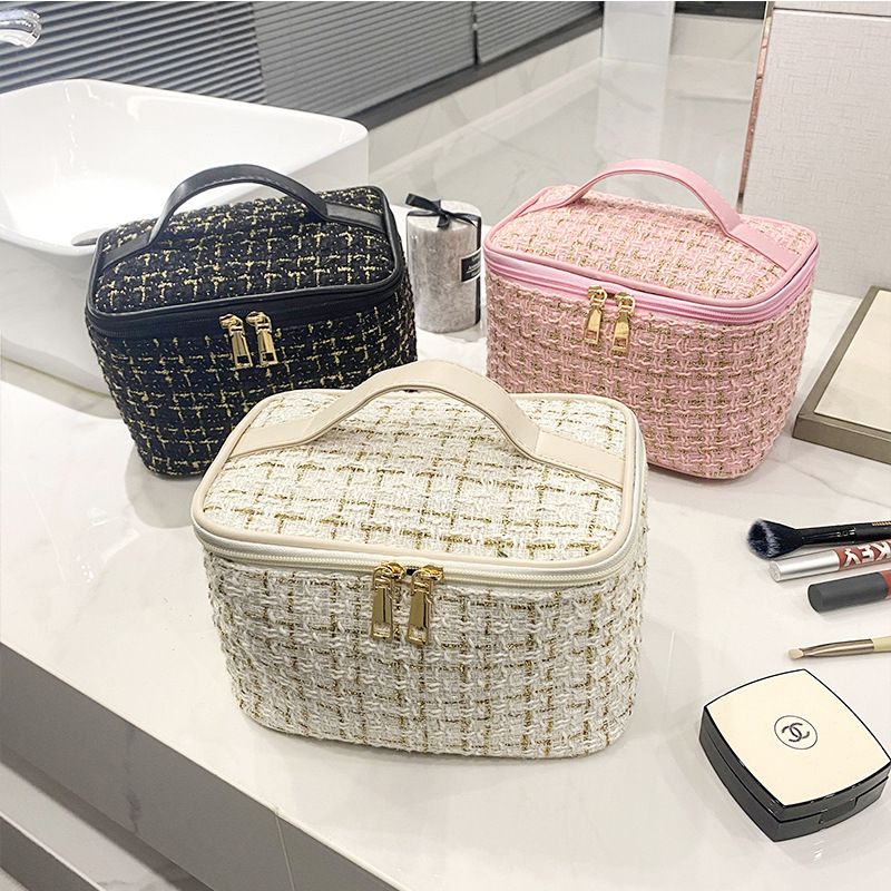 Fashion Small Fragrance Cosmetic Bag Female Large Capacity Portable Ins High Value New Travel Cosmetics Washing Storage Bag Bag