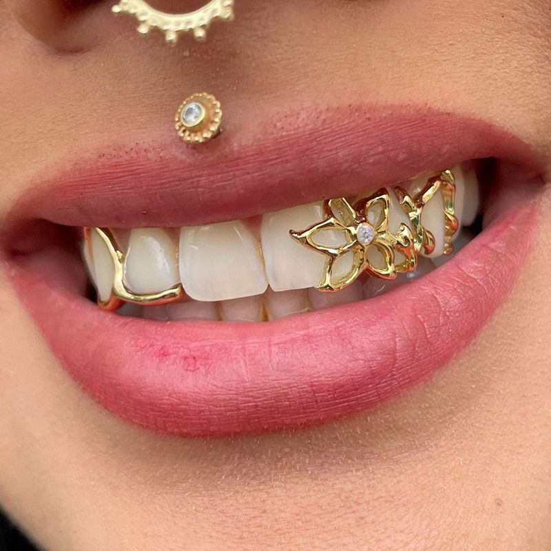 TOPGRILLZ Glossy Double Hollow Flower Tooth Grillz For Women Gold Silver Color Daily Wearable Tooth Jewelry Dental Grills B2-1057