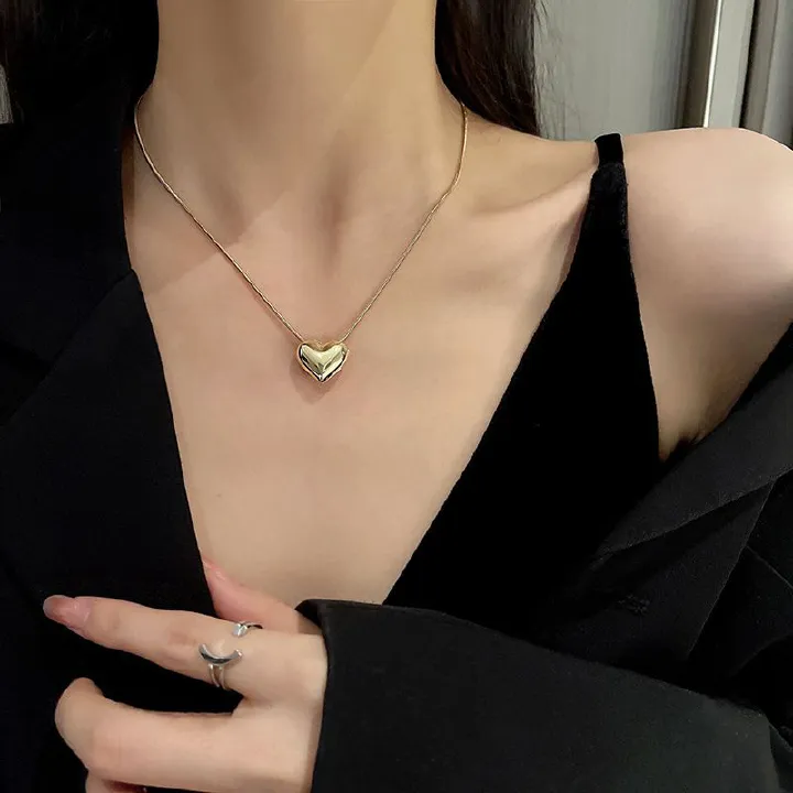 Women's Jewelry Women's Necklaces Heart Pendant Necklace Clavicle Chain Sweater chain