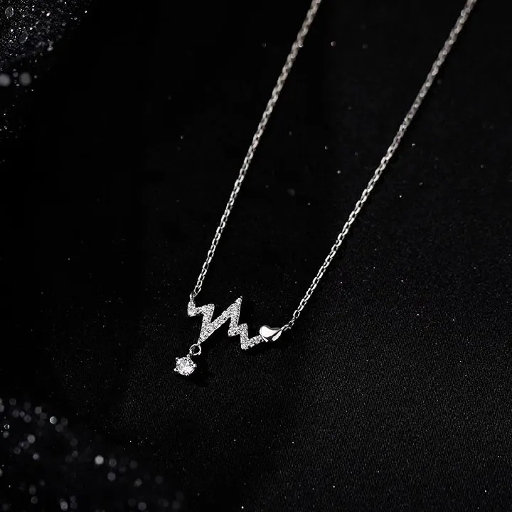 Women's Necklaces Romantic Heartbeat Necklace High-end clavicle chain Sweater Necklace