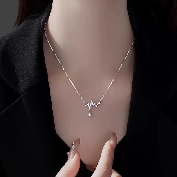 Women's Necklaces Romantic Heartbeat Necklace High-end clavicle chain Sweater Necklace